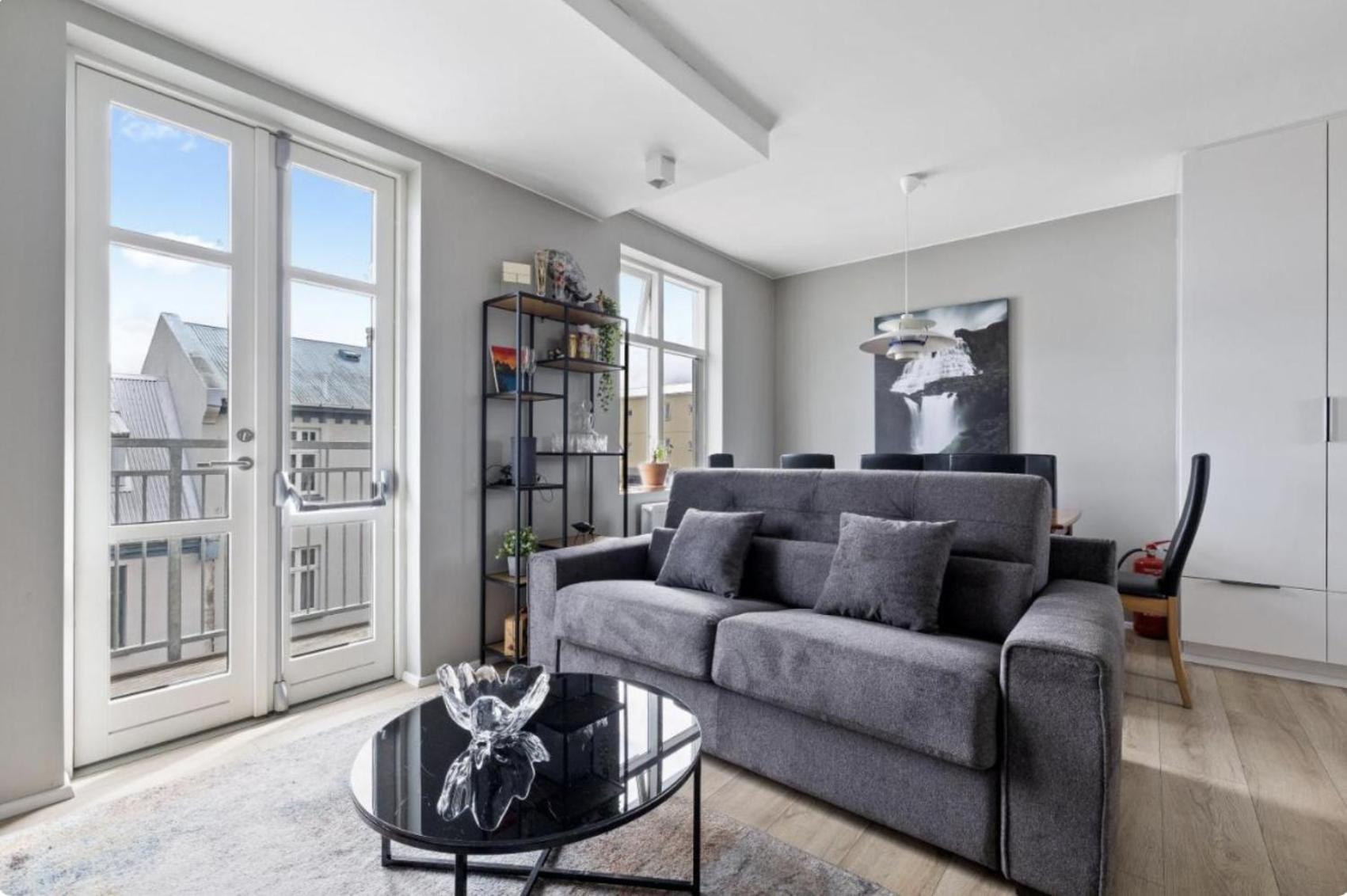 Cheerful Down Town Apartment Рейкявик Екстериор снимка