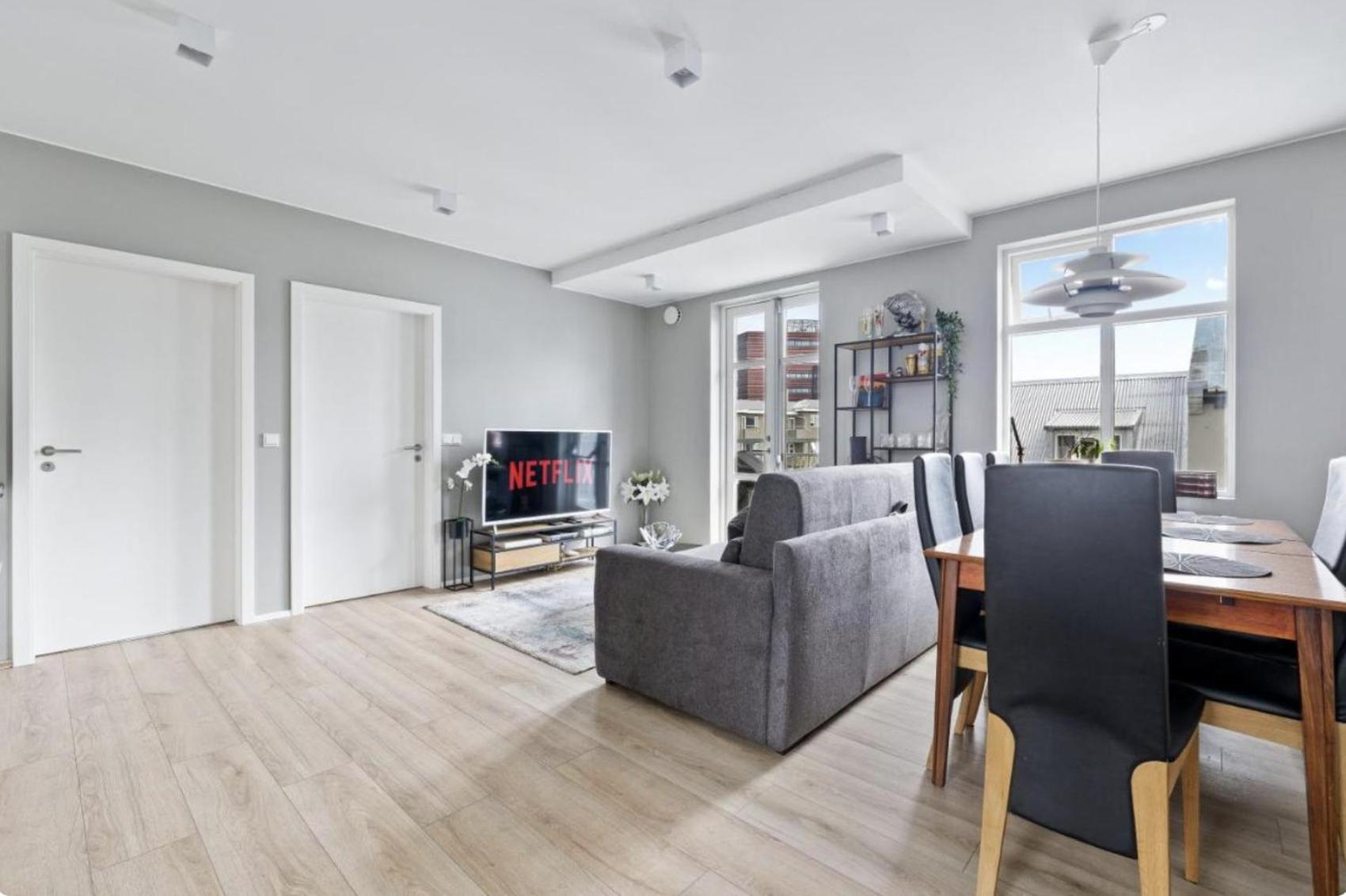 Cheerful Down Town Apartment Рейкявик Екстериор снимка